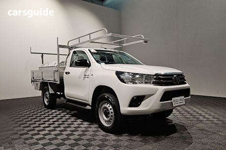 White 2020 Toyota Hilux Ute Tray SR 4X4