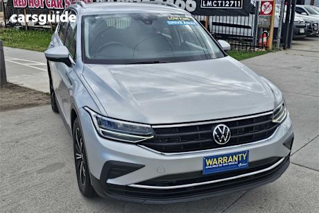Silver 2023 Volkswagen Tiguan Wagon 110Tsi Life