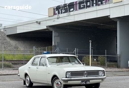 White 1971 Holden Kingswood Sedan