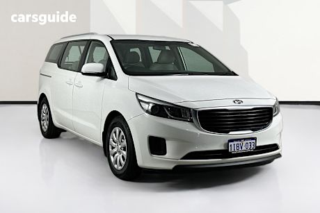 White 2018 Kia Carnival Wagon S