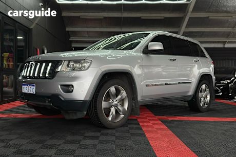 Silver 2011 Jeep Grand Cherokee SUV LIMITED 4X4