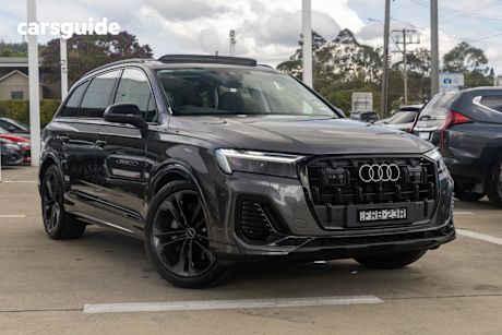 Grey 2025 Audi Q7 SUV 45 TDI 4WD