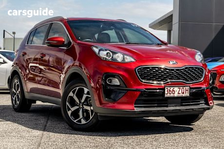 Red 2018 Kia Sportage SUV SI 4X4