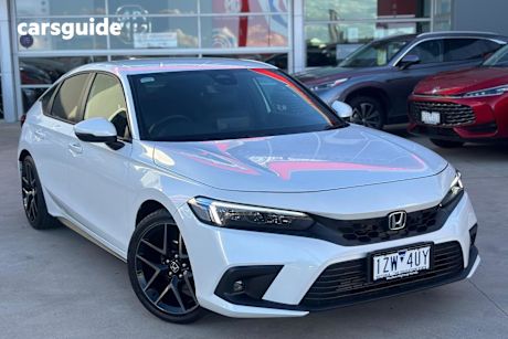 White 2023 Honda Civic Hatchback Vti-Lx