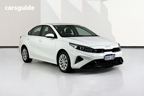 White 2023 Kia Cerato Sedan S