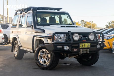 White 2018 Toyota Landcruiser SUV GXL 4X4