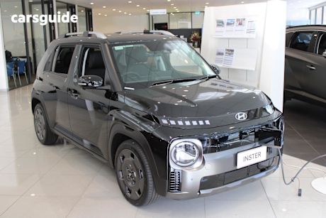 Black 2025 Hyundai Inster SUV CROSS F