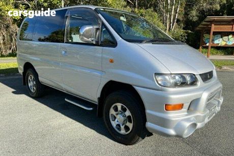 Silver 2003 Mitsubishi Delica SUV SPACEGEAR