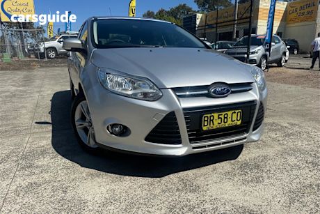 Silver 2015 Ford Focus Hatchback Trend