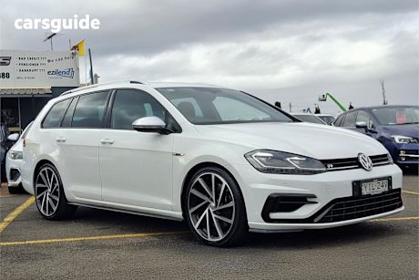 White 2018 Volkswagen Golf Wagon R