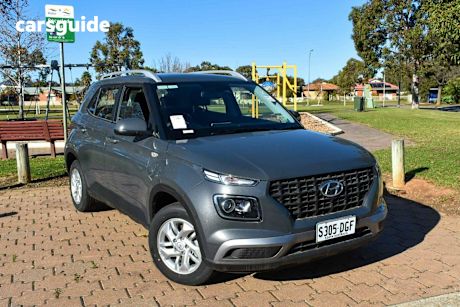 Grey 2025 Hyundai Venue SUV F