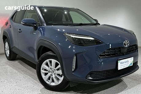 Grey 2024 Toyota Yaris Cross SUV GXL F