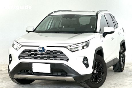 White 2024 Toyota RAV4 SUV CRUISER 4X4