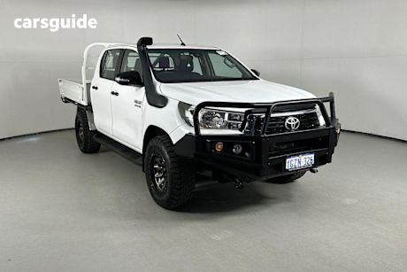 White 2020 Toyota Hilux Double Cab Chassis Sr (4X4)