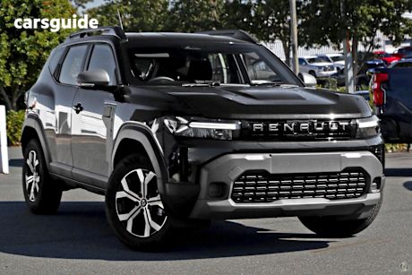 Black 2025 Renault Duster SUV EVOLUTION F