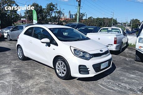 2015 Kia RIO Hatchback S