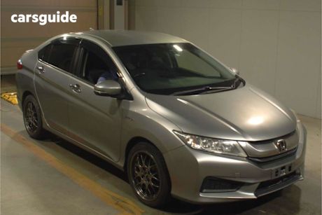Silver 2015 Honda Grace Sedan HYBRID LX