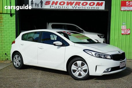 White 2017 Kia Cerato Hatch S F