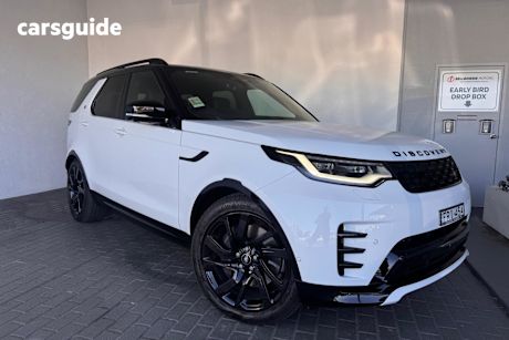 White 2025 Land Rover Discovery SUV D350 DYNAMIC SE 4X4