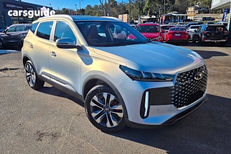 Silver 2025 Chery Tiggo 4 SUV ULTIMATE F