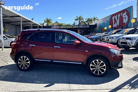 Red 2013 Nissan Dualis Hatch +2 TI-L 4X4