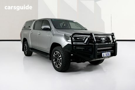 Silver 2021 Toyota Hilux Double Cab Pick Up Sr5 (4X4)