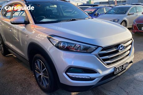 Silver 2016 Hyundai Tucson SUV ACTIVE X F