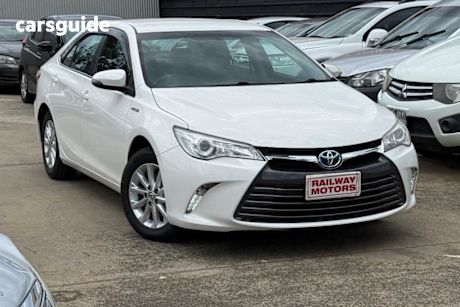 White 2015 Toyota Camry Sedan Altise Hybrid