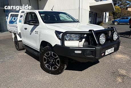 White 2021 Toyota Hilux Ute Tray SR 4X4