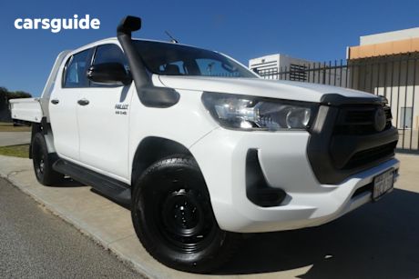 White 2020 Toyota Hilux Double Cab Chassis Sr (4X4)