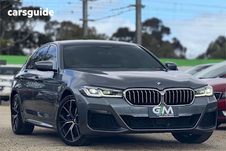 Grey 2022 BMW 5 Sedan 530D M SPORT R