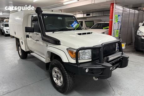 White 2019 Toyota Landcruiser Cab Chassis Gxl (4X4)
