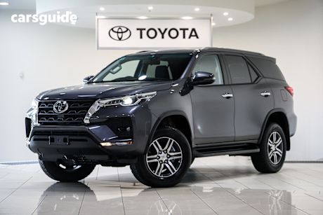 Grey 2025 Toyota Fortuner Wagon Gxl