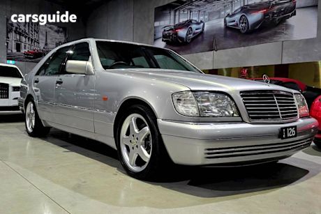 Silver 1994 Mercedes-Benz S-Class Sedan S320 R