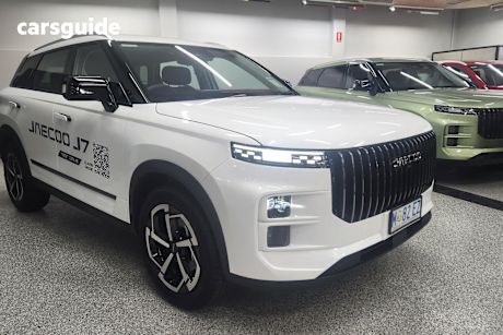 White 2025 Jaecoo J7 SUV CORE F