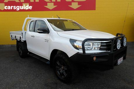 White 2016 Toyota Hilux X Cab Utility Sr (4X4)