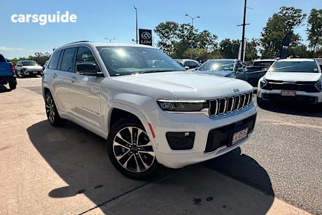 White 2023 Jeep Grand Cherokee Wagon Overland 5 Seat (4X4)