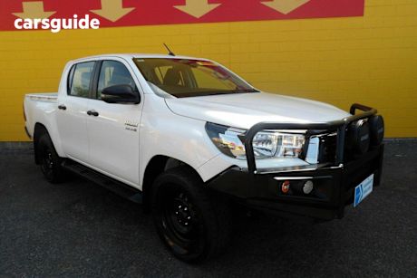 White 2020 Toyota Hilux Double Cab Pick Up Sr (4X4)