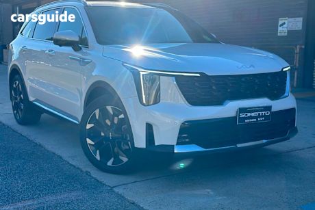 White 2025 Kia Sorento SUV GT-LINE F