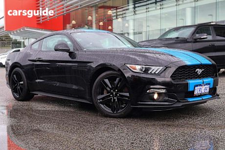 Black 2017 Ford Mustang Coupe R