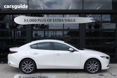 White 2025 Mazda Mazda3 Sedan G20 EVOLVE F