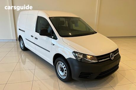 White 2017 Volkswagen Caddy Commercial TSI220 F