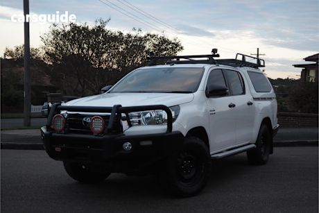 White 2020 Toyota Hilux Ute Tray SR