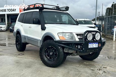 White 2004 Mitsubishi Pajero SUV GLS 4X4