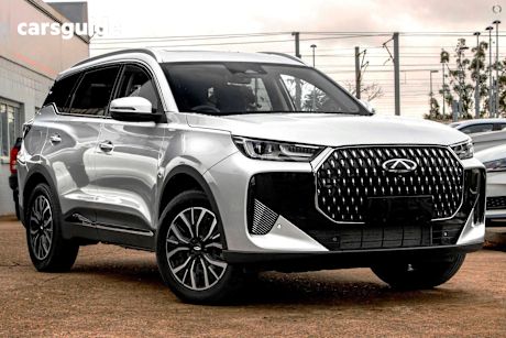 Silver 2025 Chery Tiggo 7 SUV SUPER HYBRID ULTIMATE F