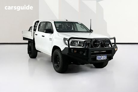 White 2020 Toyota Hilux Double Cab Chassis Sr (4X4)