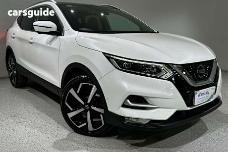White 2019 Nissan Qashqai SUV TI F