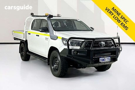 White 2021 Toyota Hilux Double Cab Chassis Sr (4X4)