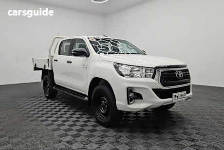 White 2020 Toyota Hilux Ute Tray SR 4X4