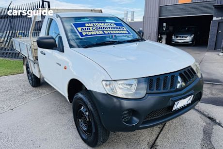 White 2008 Mitsubishi Triton Cab Chassis Glx